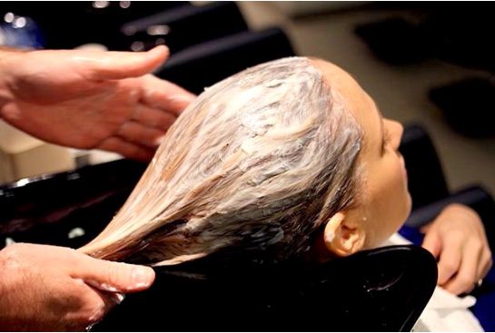 Hair Treatment with Multani Mitti in Hindi